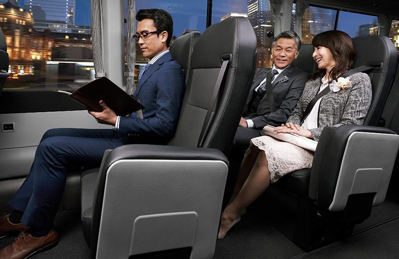 特別なゲストを迎える、格別なおもてなし空間。移動時間が最上のひとときに変わります。