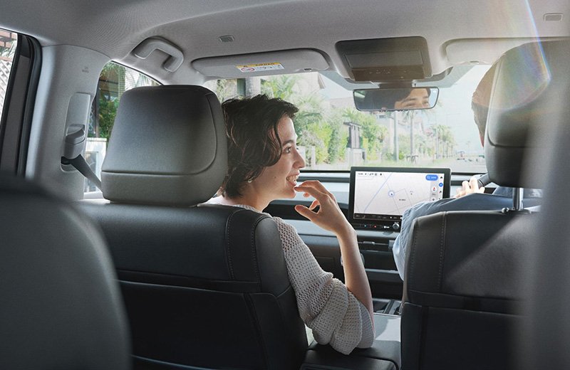 あなたと、クルマと、トヨタが安心でつながる。