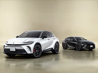 クラウン（スポーツ）を一部改良するとともに、“SPORT G”をラインアップに追加。同時に、クラウン誕生70周年を記念した特別仕様車を設定