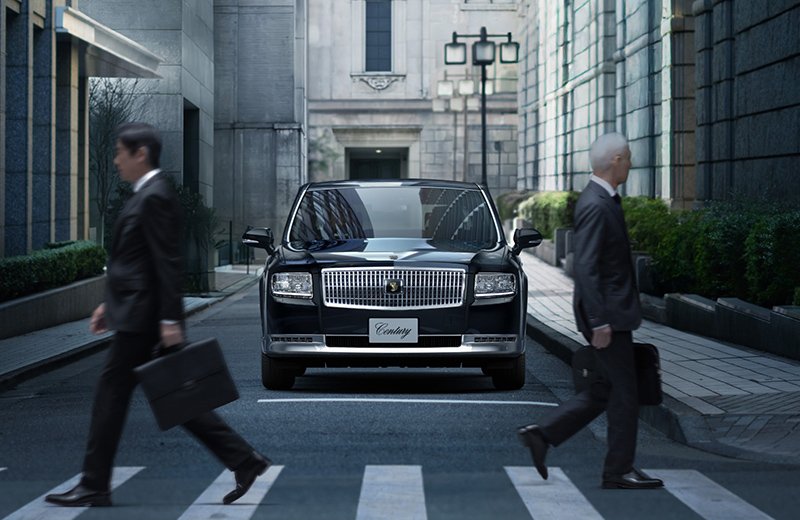 後席をお守りする。ドライバーに安心をもたらす。